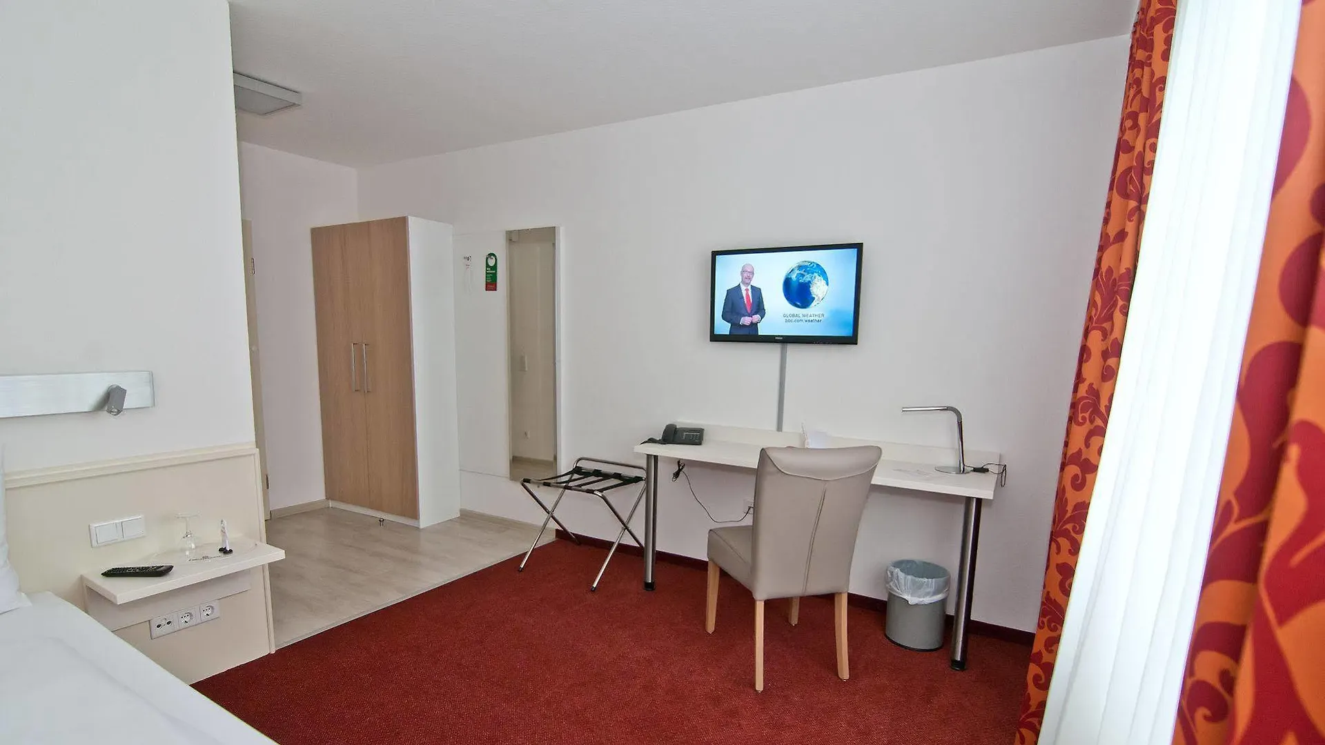 Hotel Astra Dusseldorf 3*,